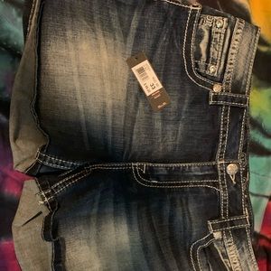 Brand New Miss me shorts size 33